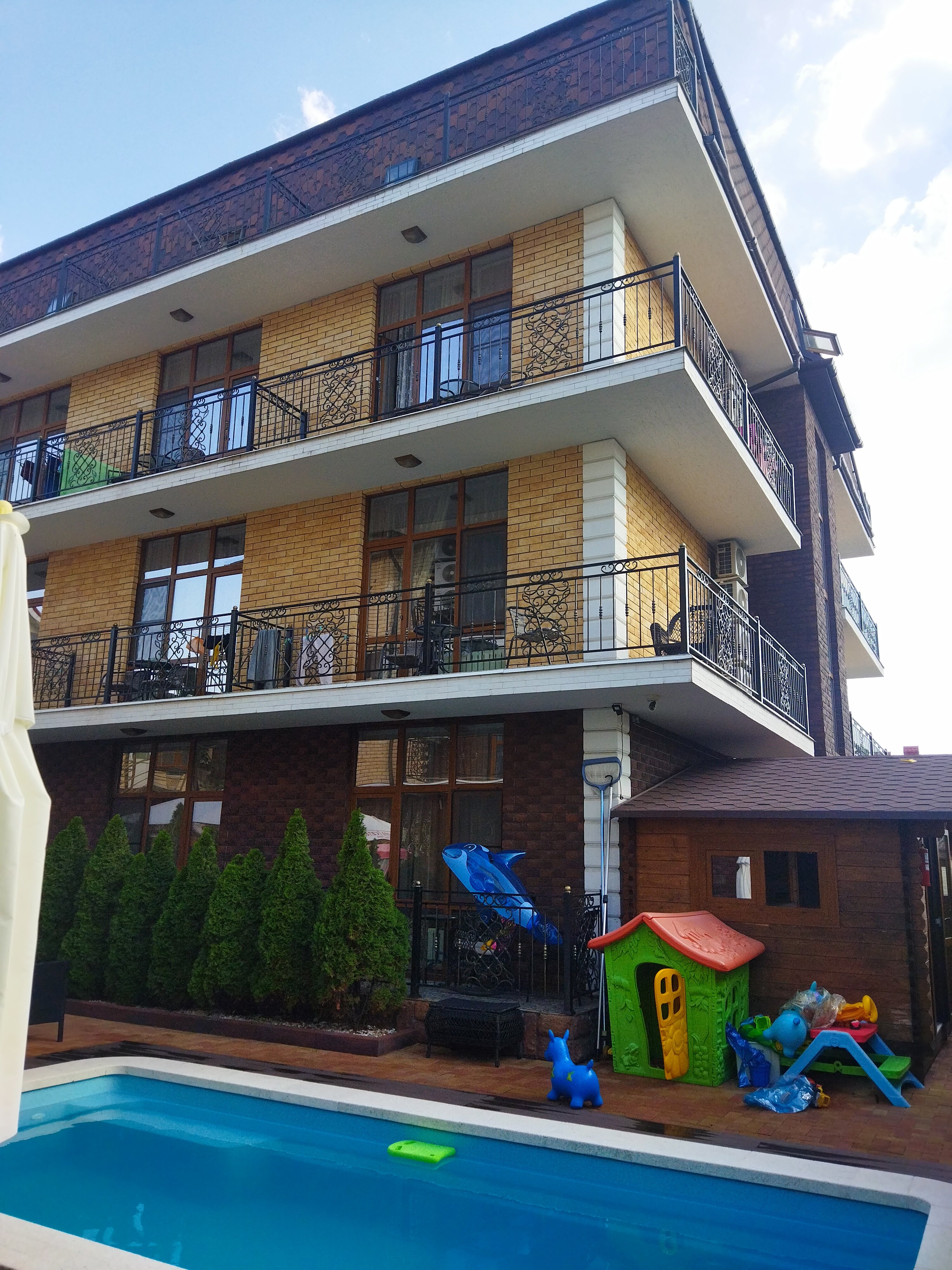 Фото отеля 1