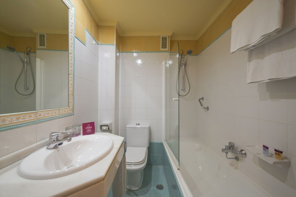 Фото Hotel Macià Condor