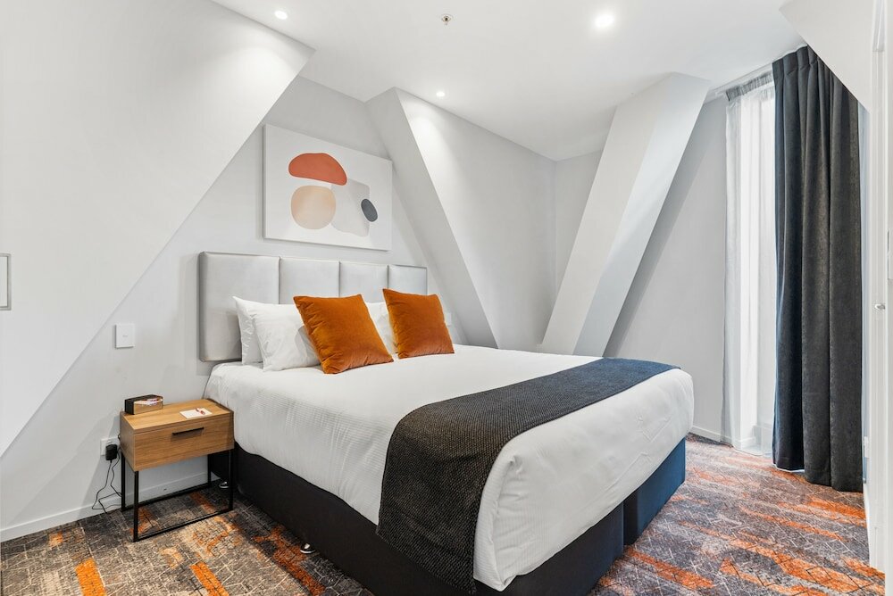 Фото Ramada by Wyndham Newmarket Auckland