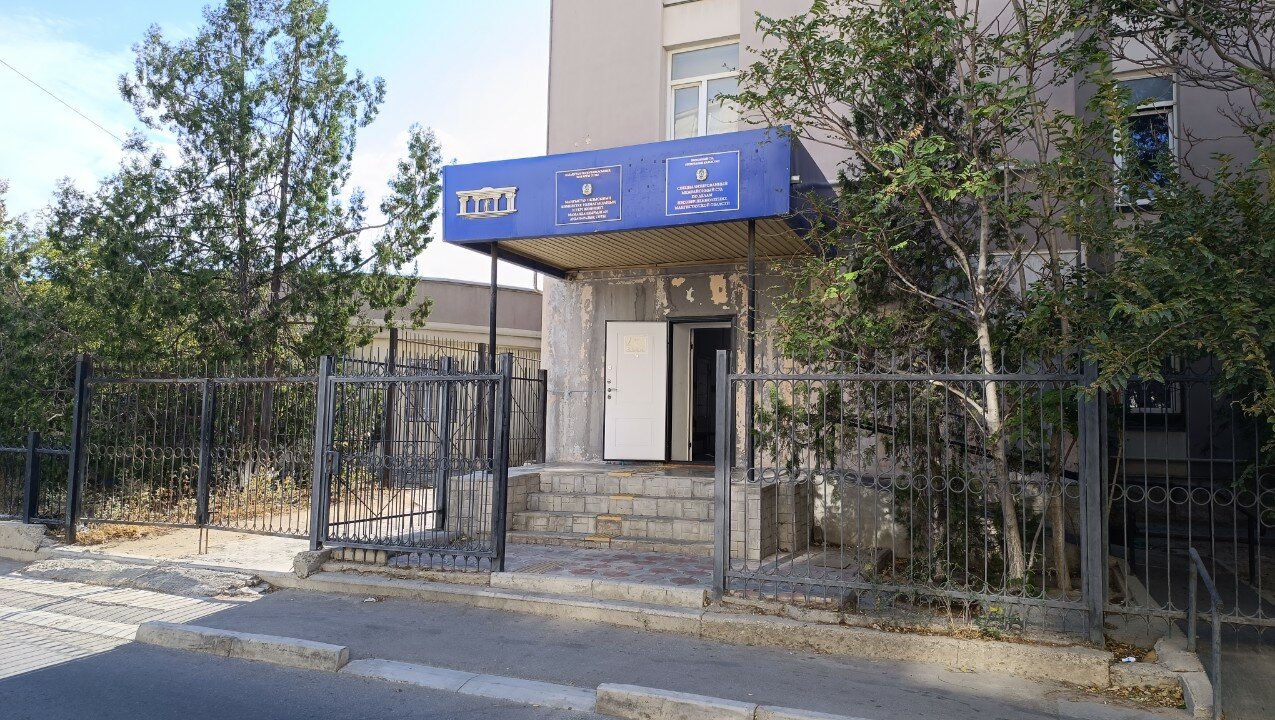 Бірінші жігіт өзінің сигін көрсетті