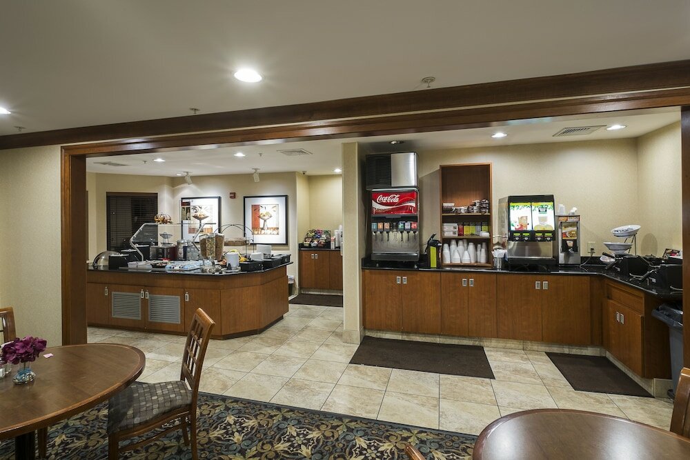 Фото Staybridge Suites Harrisburg, an Ihg Hotel