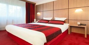 Kyriad Grenoble Centre (Grenoble, Cours de la Liberation et du Général de Gaulle, 116), hotel