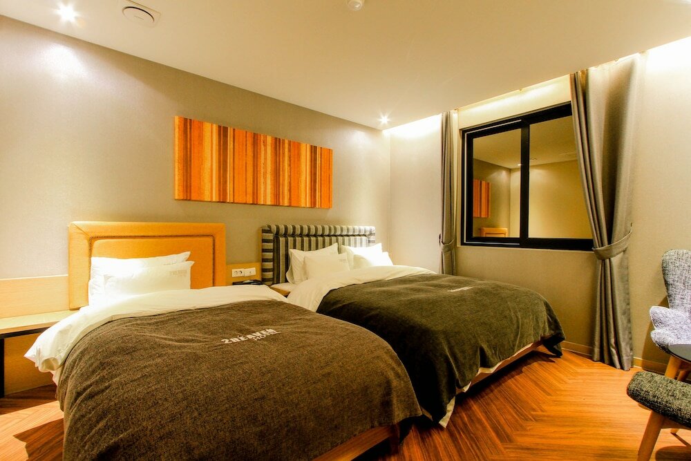 Фото 2 Heaven Hotel