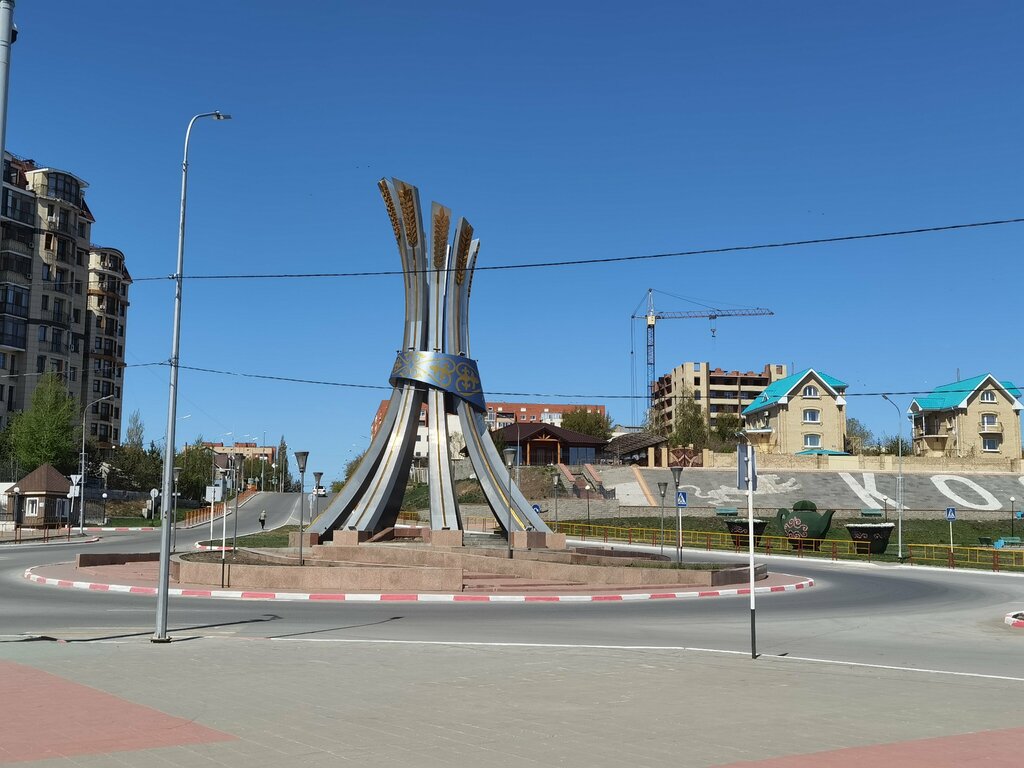 Monument, memorial The Sheaf of Ears Monument, Kostanai, photo