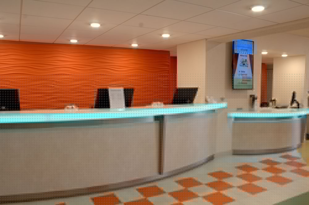 Фото Adventureland Inn