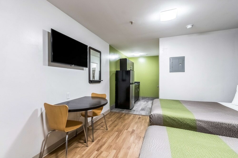 Фото Studio 6 Savannah, Ga