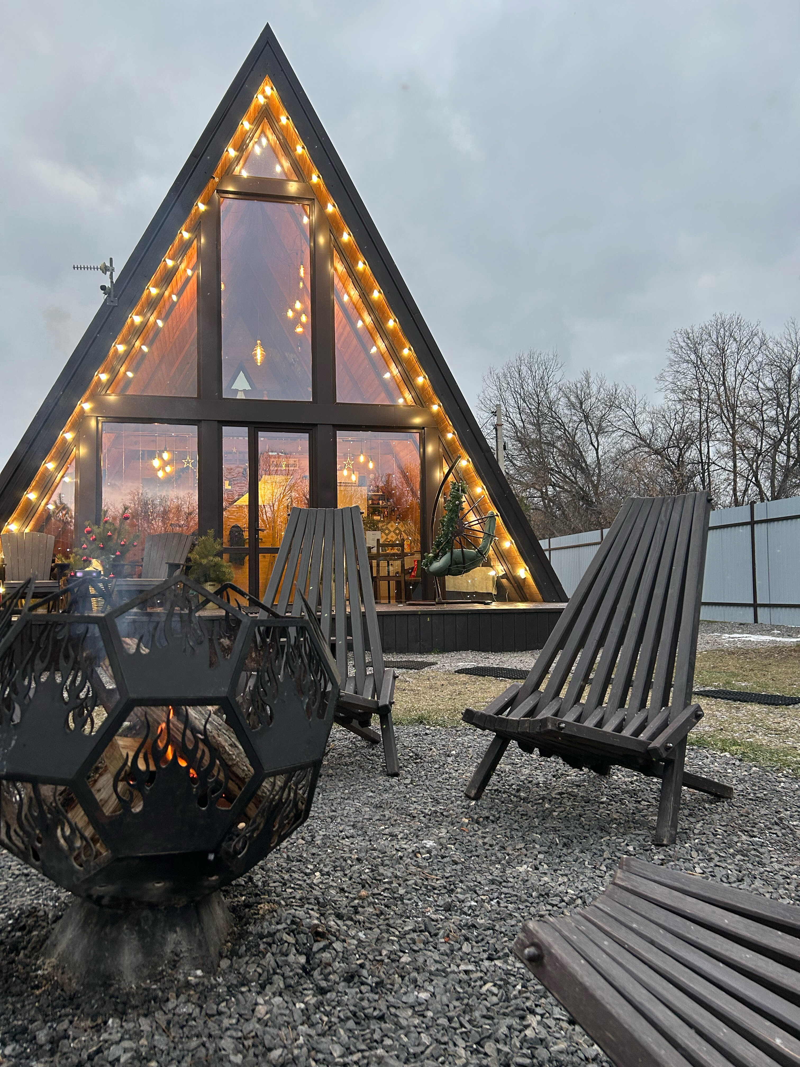 Фото Шалаш у озера