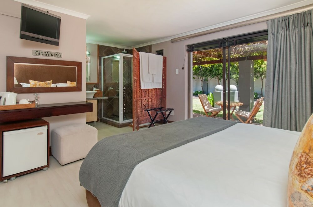 Фото Whale Away Guest House