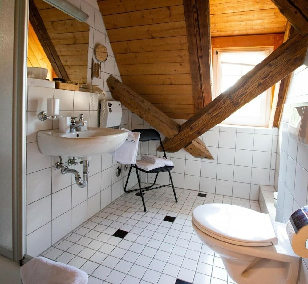 Фото Gutshof Hotel Waldknechtshof