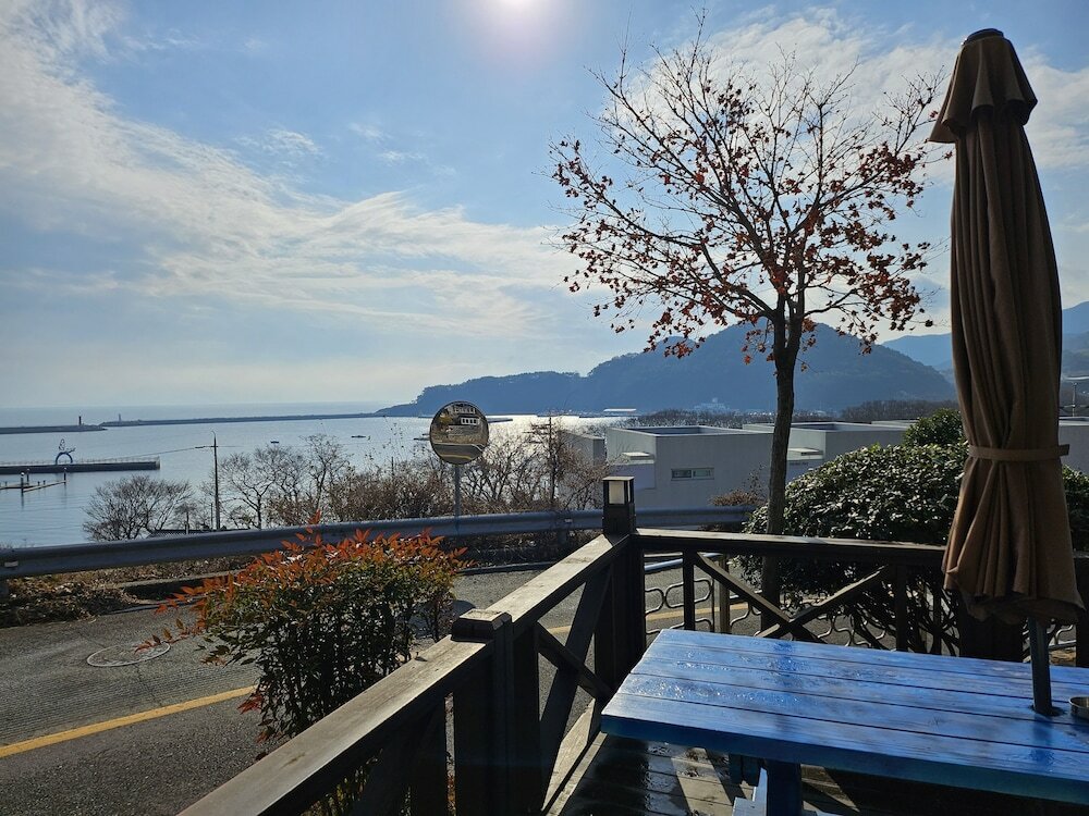 Фото Namhae Oceanview Pension