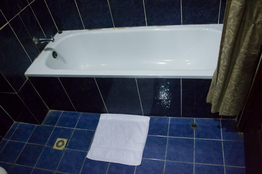 Фото Heritage House Square Hotel