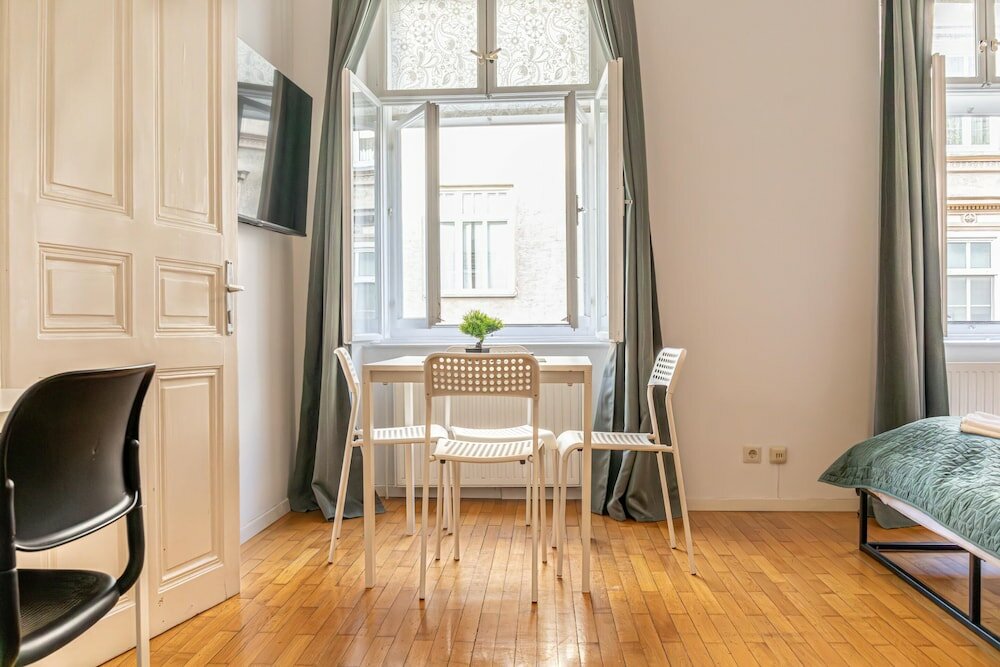 Фото Friendly 2br Apt- Near Rennweg