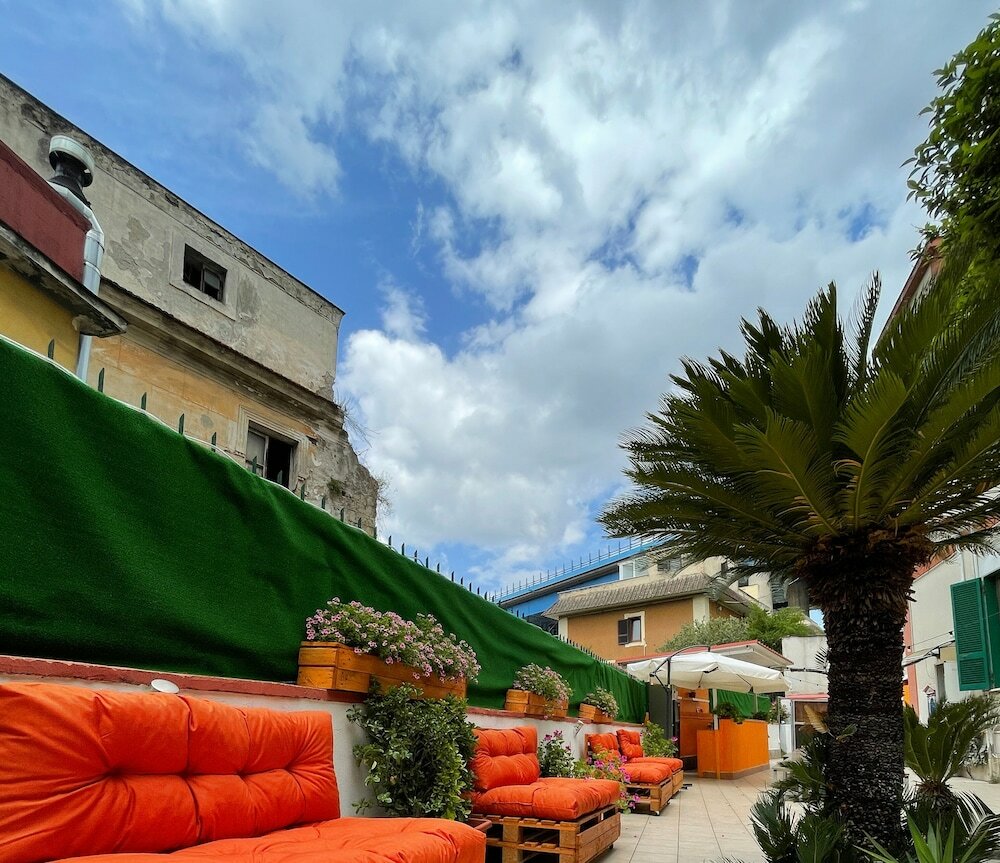 Фото Naples Experience Hostel age limit 18-28