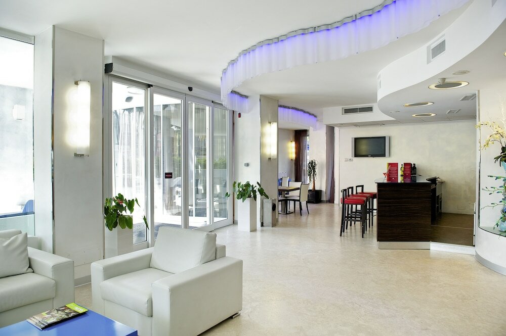 Фото Mercure Rimini Lungomare