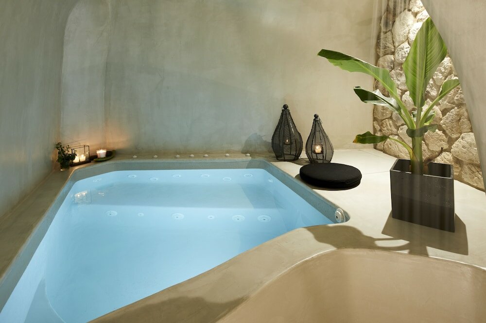 Фото Floria Suites