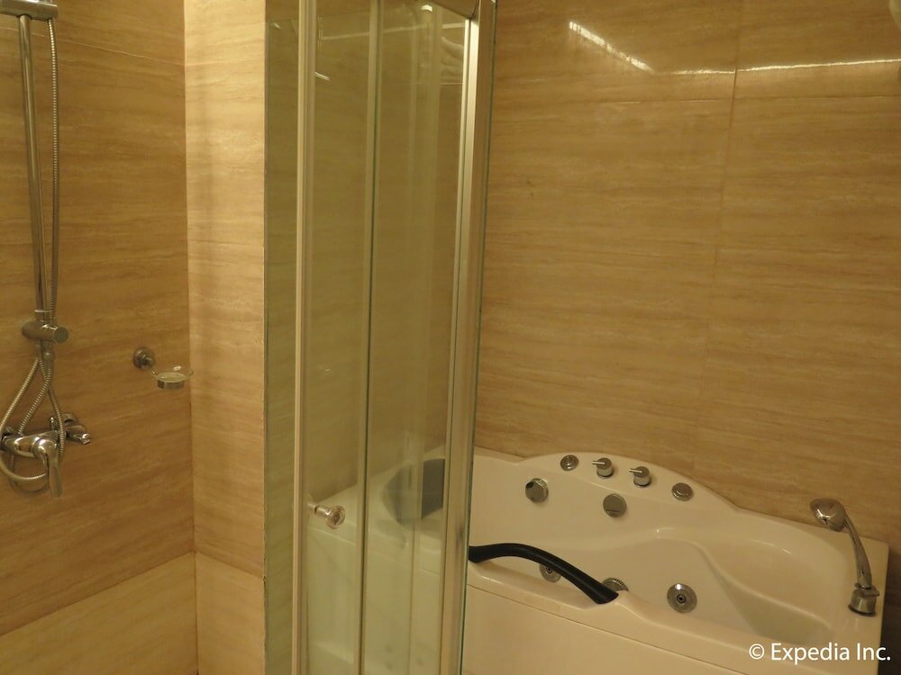 Фото Big 8 Corporate Hotel