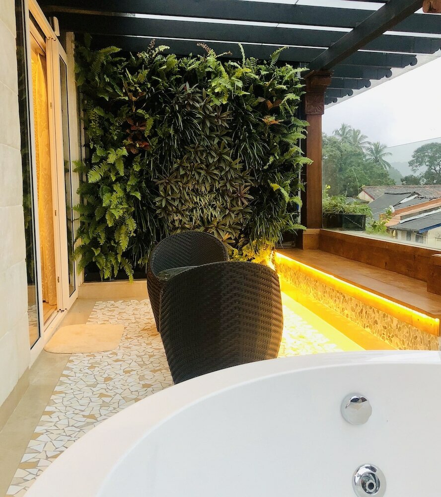 Фото The Radh Hotel