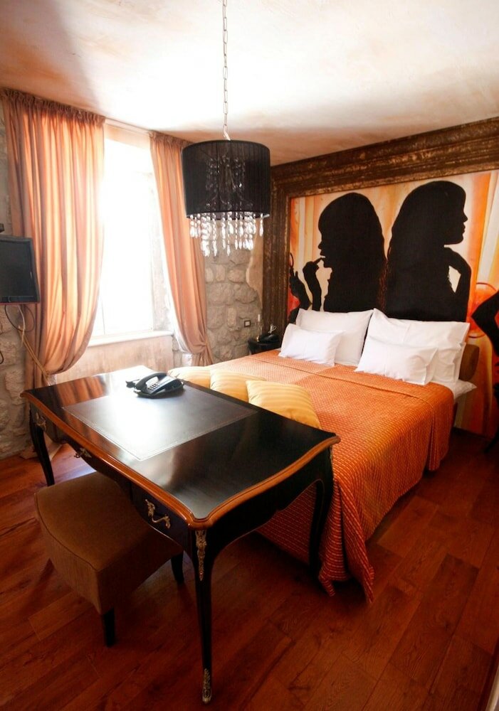 Фото Astoria Hotel Kotor