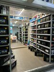 The batteries are here (Moscow, MKAD, 55th kilometre, с31) ، الشواحن والبطاريات القابلة للشحن