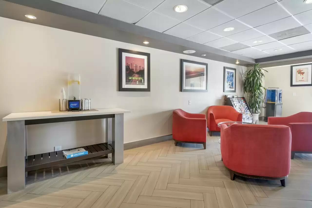 Фото Comfort Inn Los Angeles near Hollywood