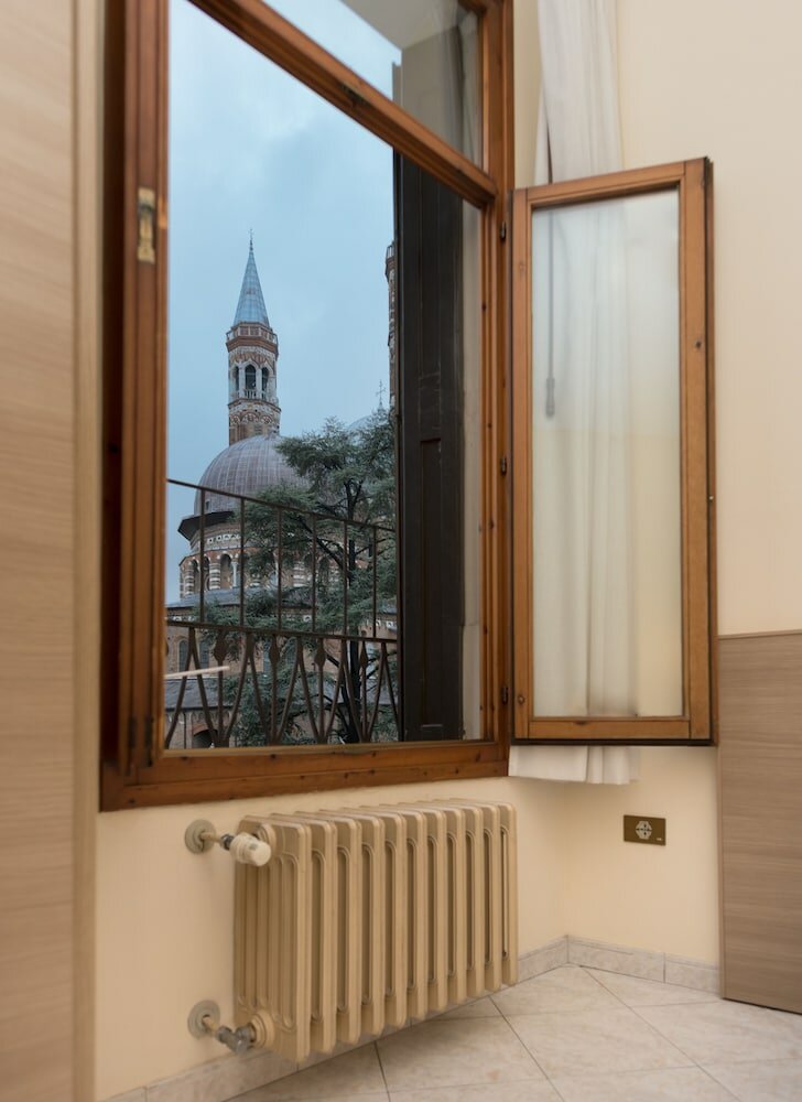 Фото Hotel Casa del Pellegrino