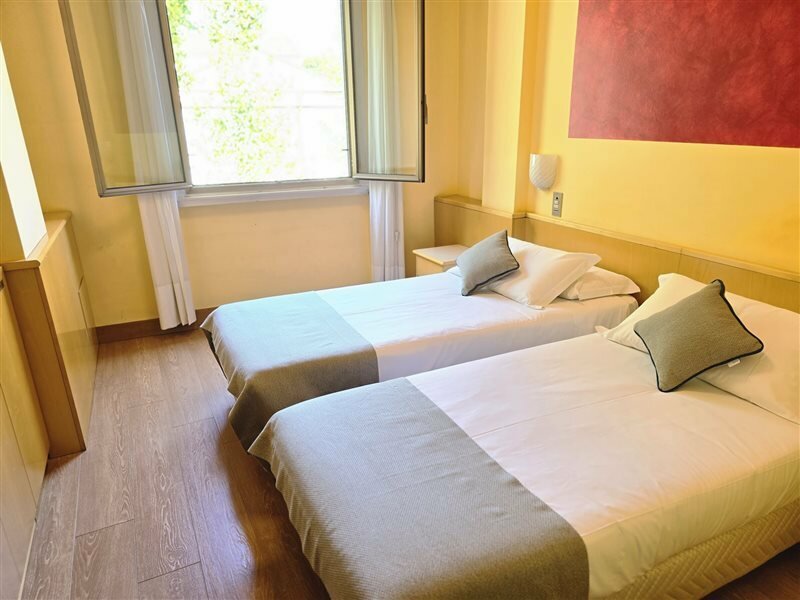Фото Hotel Sant Ambroeus