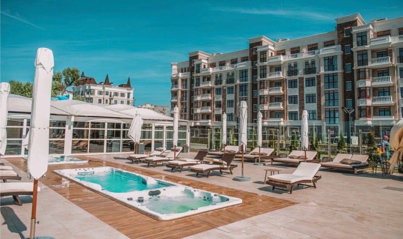 Фото Атлантис боковой вид на море