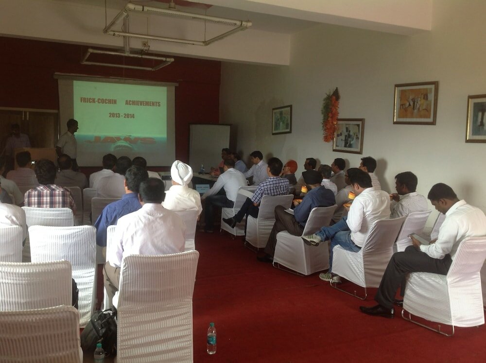 Фото Woodsvilla Resort