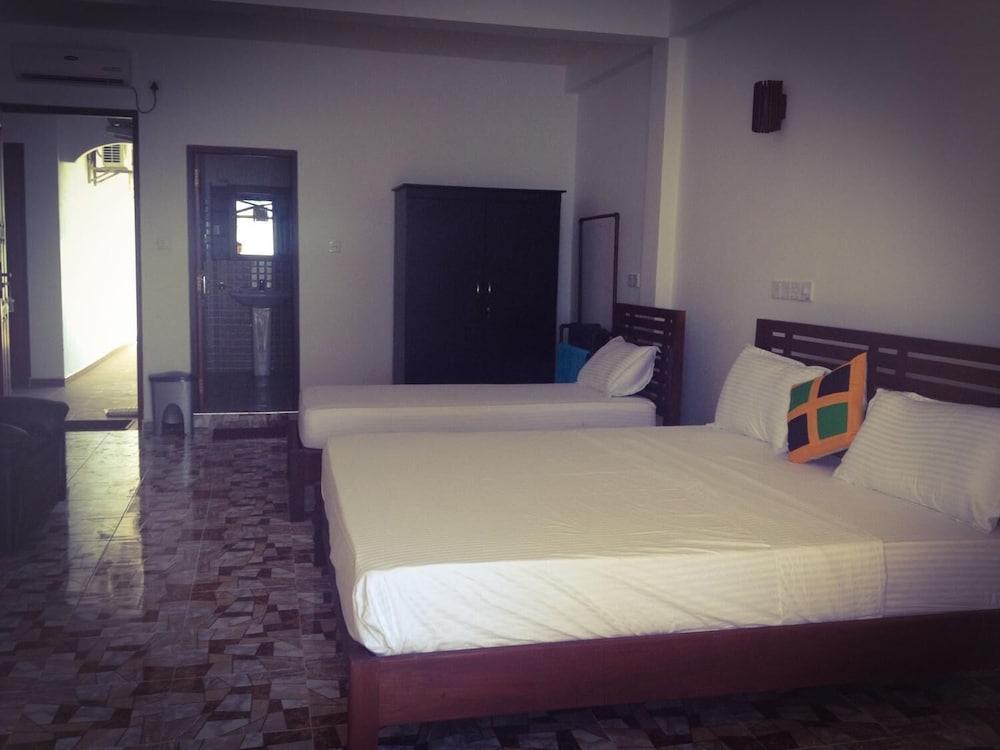 Фото Mirissa Seastar