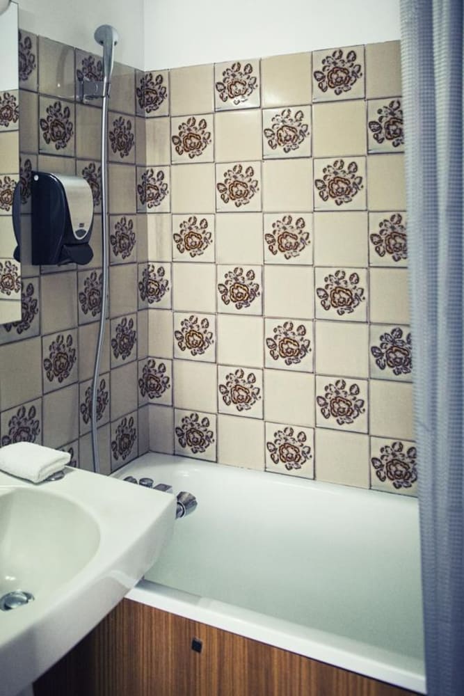 Фото The Old Hotel Ravel