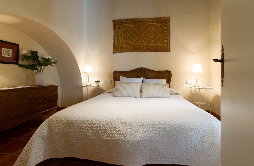 Фото Apartamentos Los Patios de la Judería