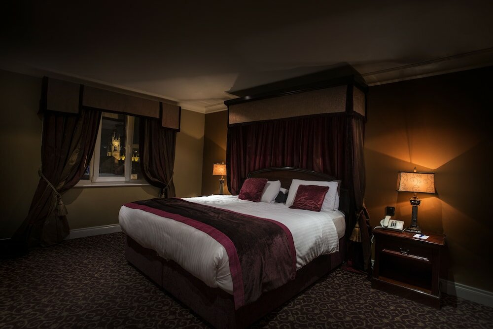 Фото Canal Court Hotel