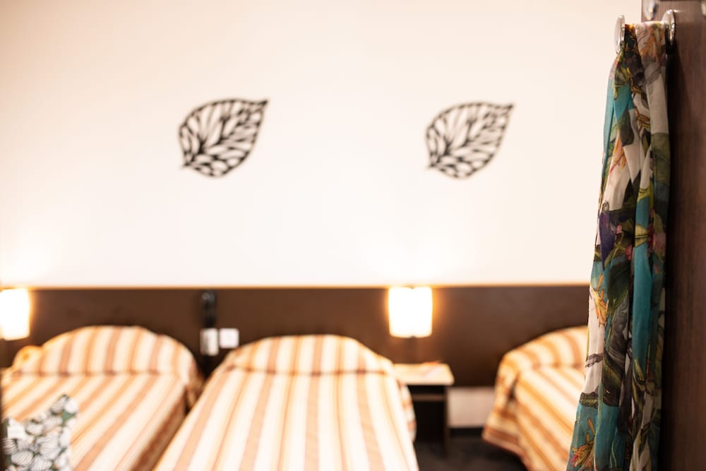 Фото Hôtel Hélianthe
