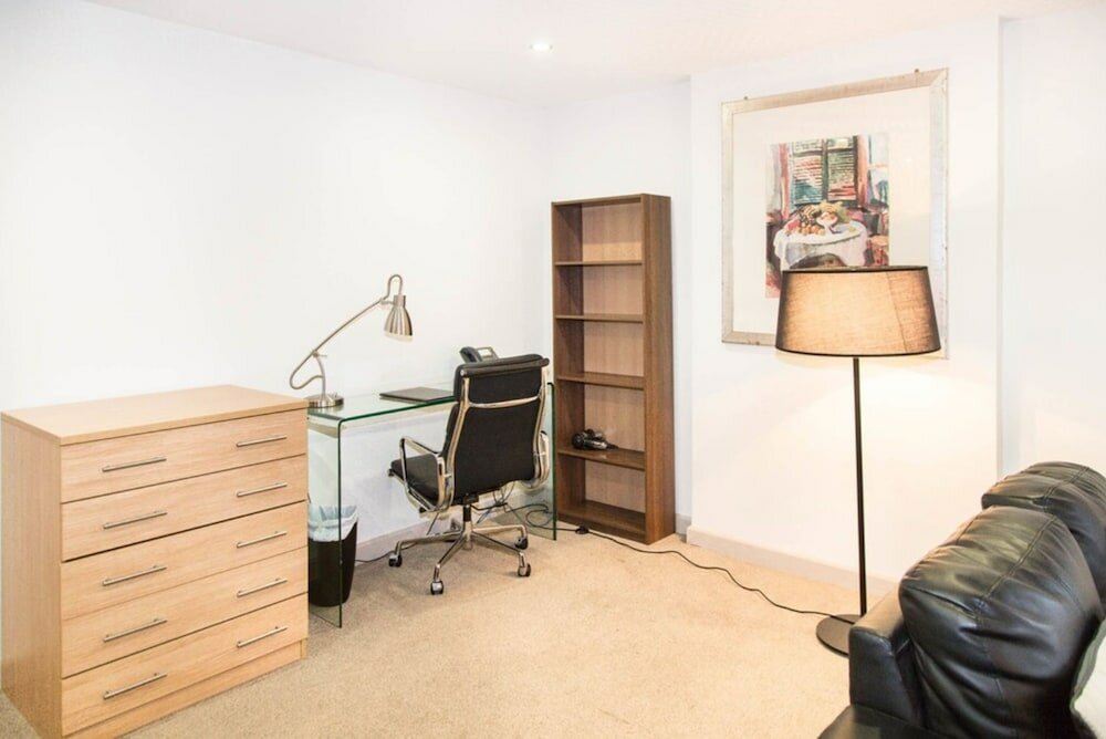 Фото Goodenough College