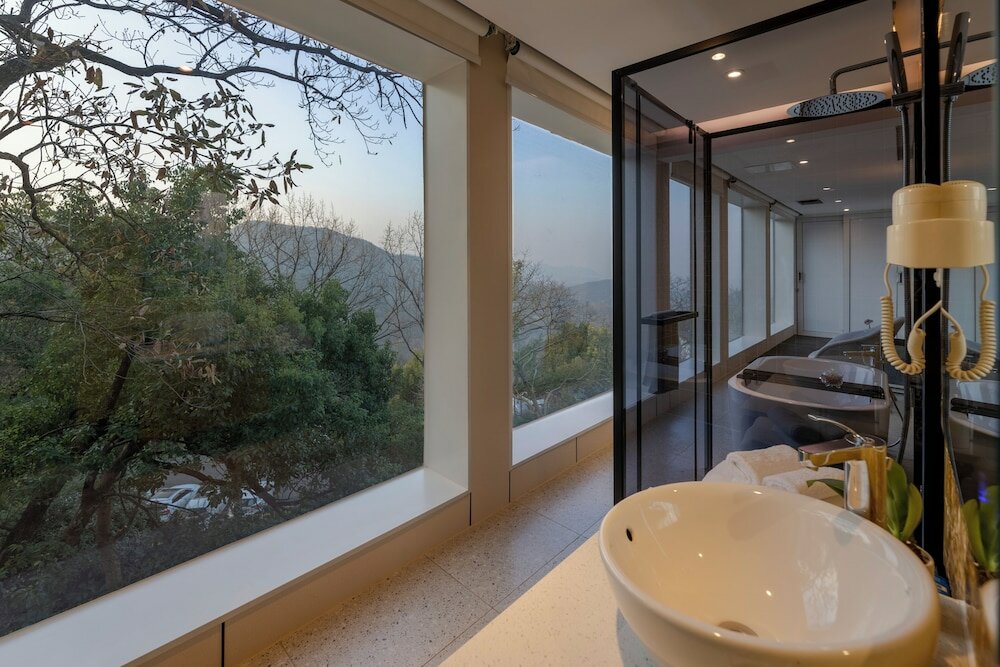 Фото Aventree Hotel