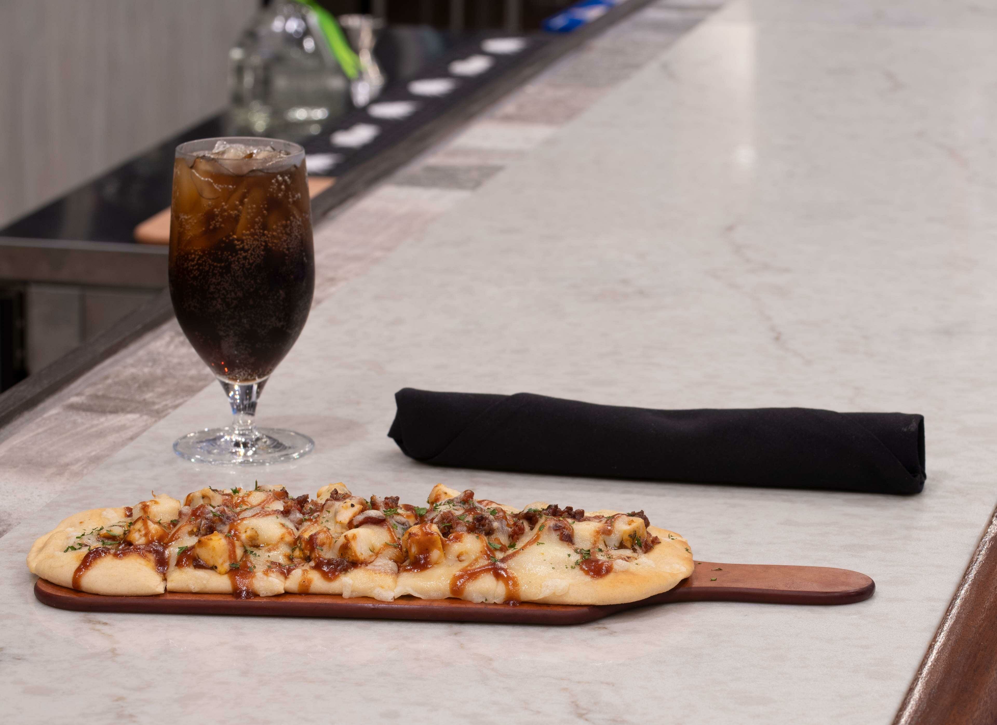 Фото Radisson Hotel Baltimore Downtown - Inner Harbor