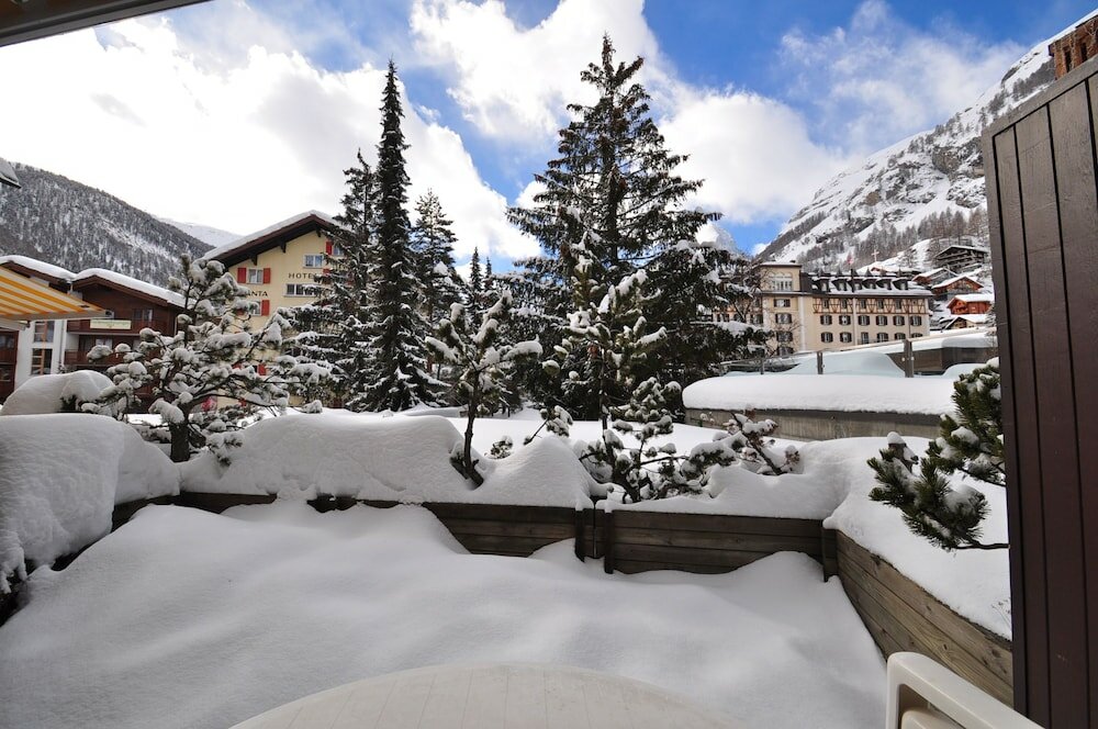 Фото La Villa Emeline - Apartment Emilie