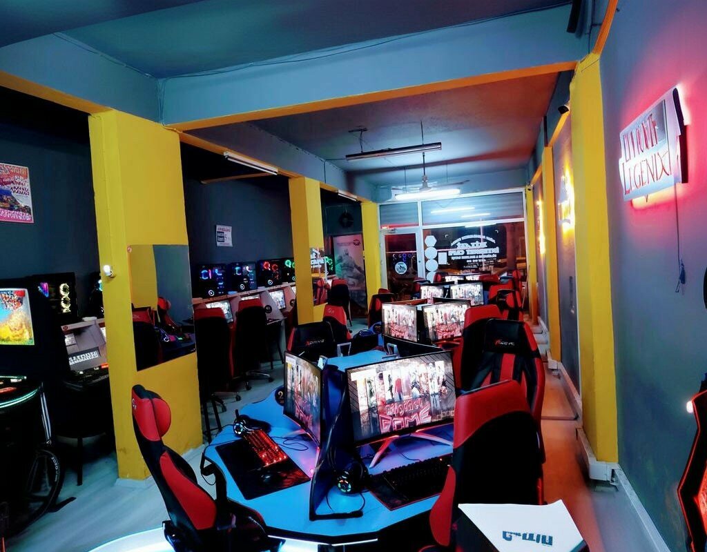 Internet cafe Bilgi Internet Cafe, Akhisar, photo