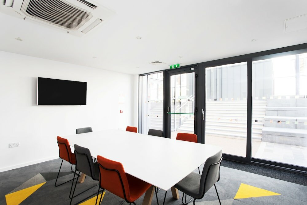 Фото Salisbury Court