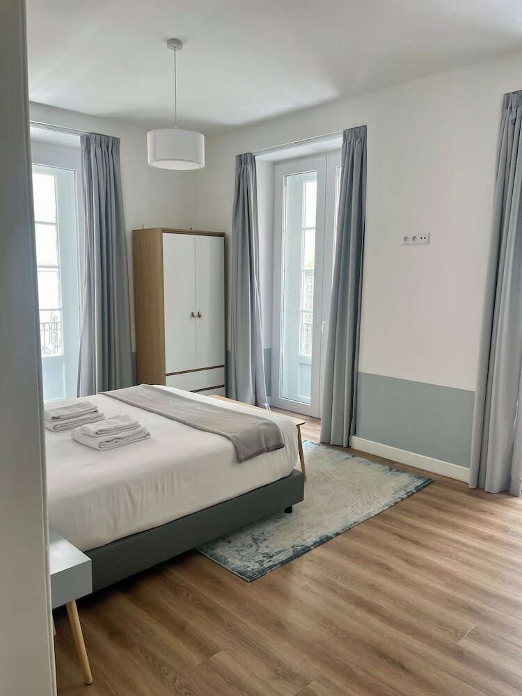 Фото Lisbon Colours Bairro Alto Apartments