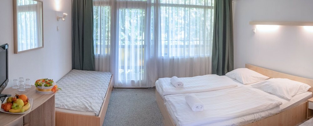 Фото Ce Napfény Hotel