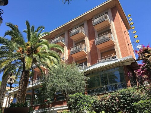 Гостиница Hotel Astoria в Бордигере