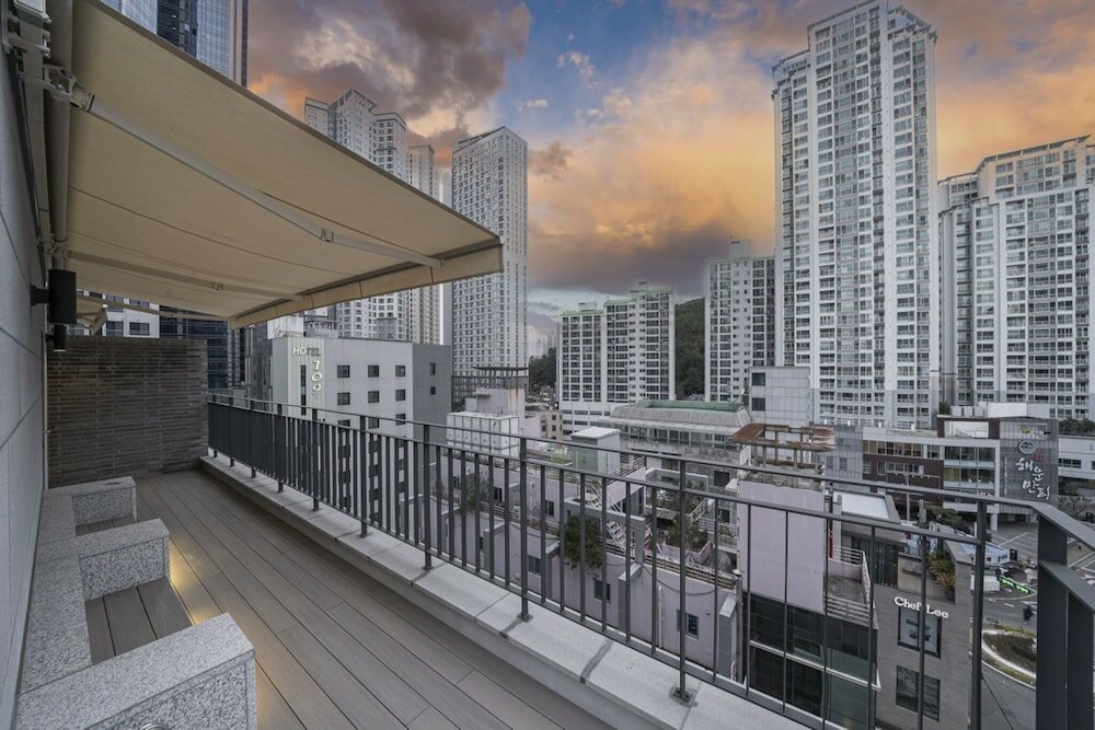 Фото Haeundae Thevan Hotel