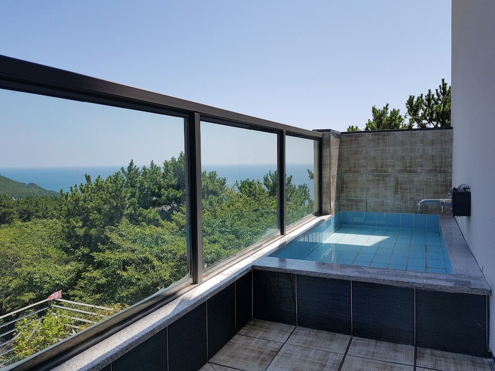 Фото Suntree Hotel