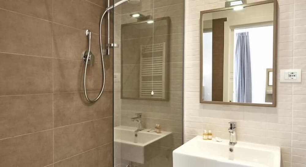 Фото Raffaela's Suite & Rooms