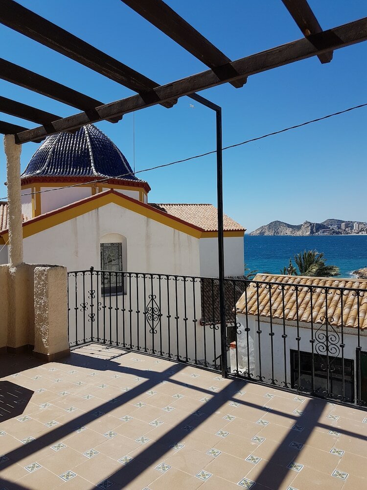 Фото Apartamentos El Castell