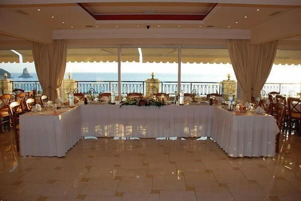 Фото Aloha Hotel