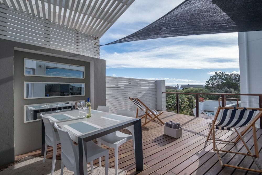 Фото Greenways Beach House