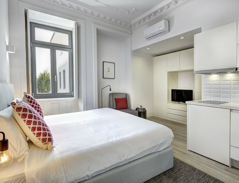 Фото Porto Downtown Lovers Suites Bombarda 451