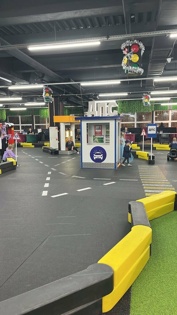 Aparcamiento de coches Парковка ТЦ Никольский Парк, , foto